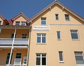 Villa Bergfrieden - Whg. 07 mit Balkon & Meerblick
