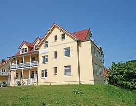 Villa Bergfrieden - Whg. 07 mit Balkon & Meerblick