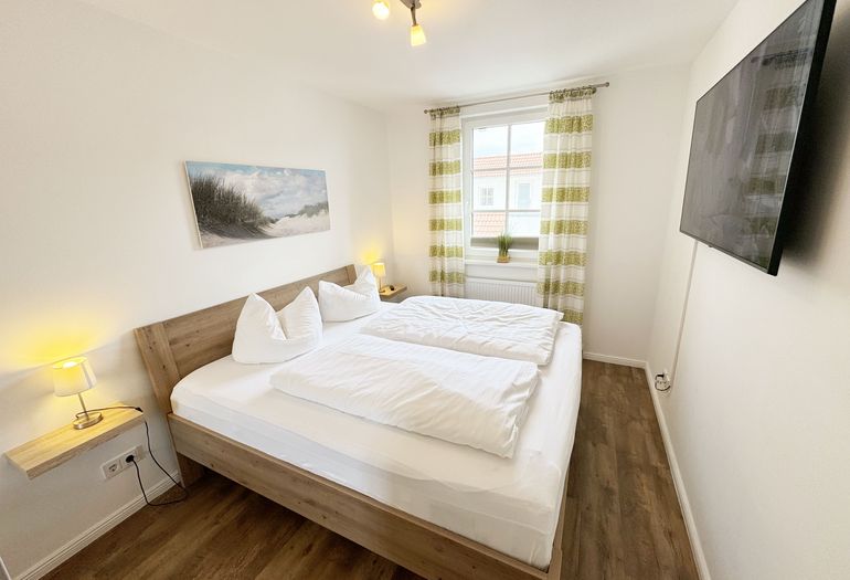 1. Schlafzimmer mit Doppelbett 1. Schlafzimmer mit Doppelbett