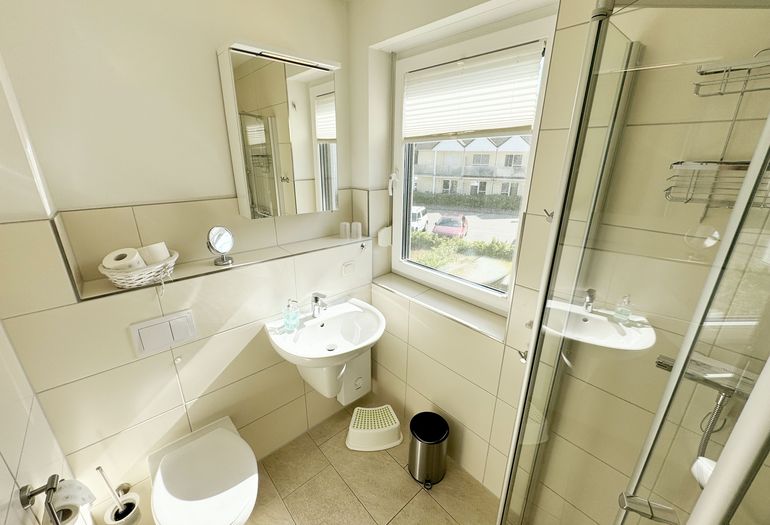 Tageslichtbad mit Waschplatz Tageslichtbad mit Waschplatz