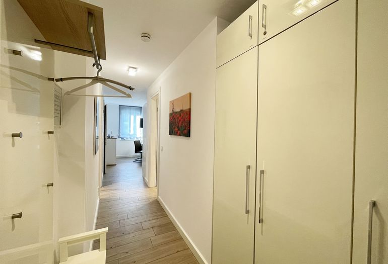 Flur mit großem Schrank Flur mit großem Schrank