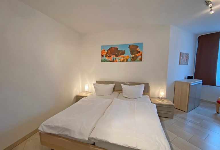 2. Schlafzimmer mit Doppelbett 2. Schlafzimmer mit Doppelbett