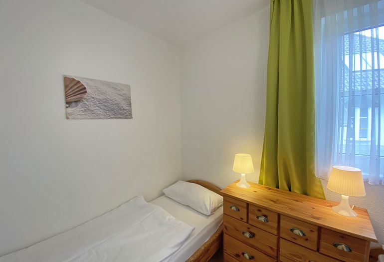 2. Schlafzimmer mit Einzelbetten