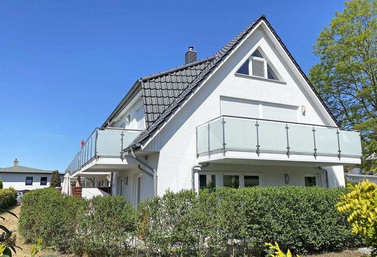 seitlicher Blick zum Haus Sanddorn