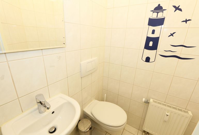 separates WC separates WC