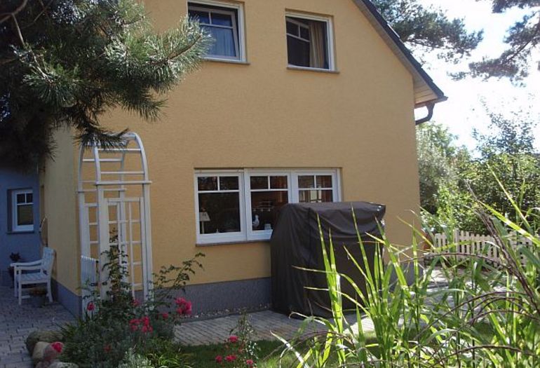 Doppelhaushälfte Weinrich mit Süd/Westterrasse Doppelhaushälfte Weinrich mit Süd/Westterrasse