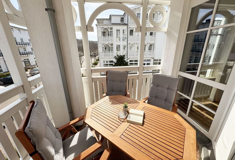 bestuhlter Balkon bestuhlter Balkon