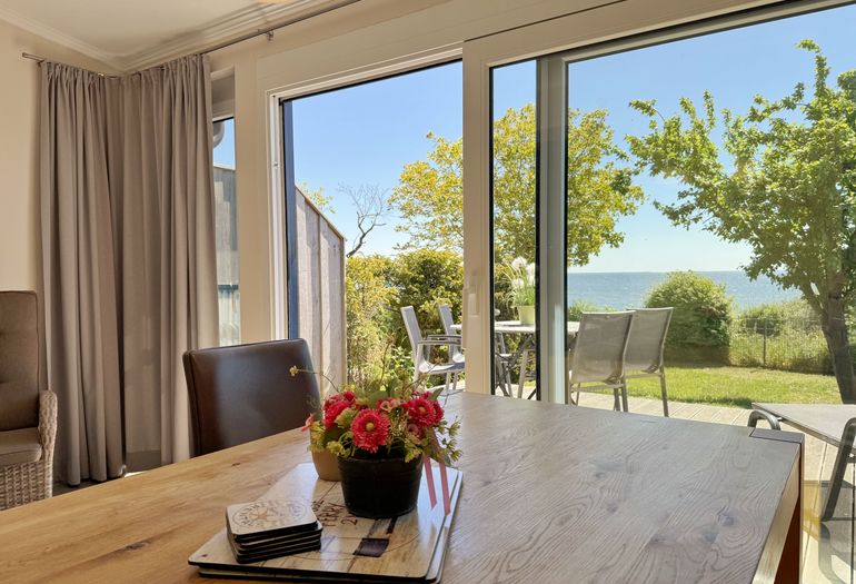 Essbereich mit Meerblick