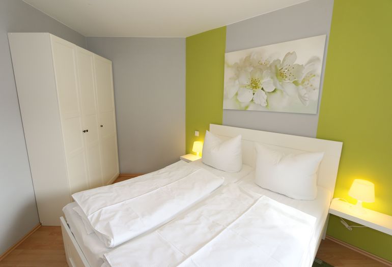 Schlafzimmer mit Doppelbett Schlafzimmer mit Doppelbett