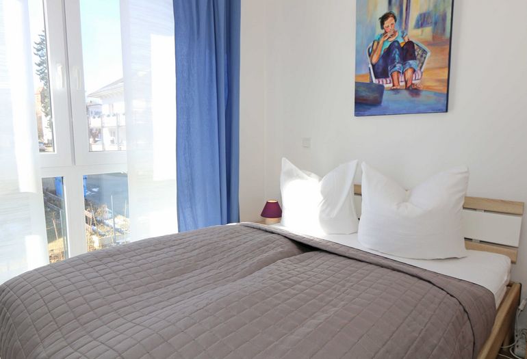 2. Schlafzimmer mit Doppelbett