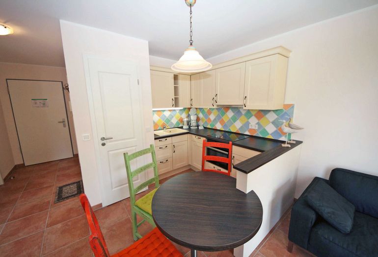 Esstisch für gemeinsame Mahlzeiten Esstisch für gemeinsame Mahlzeiten