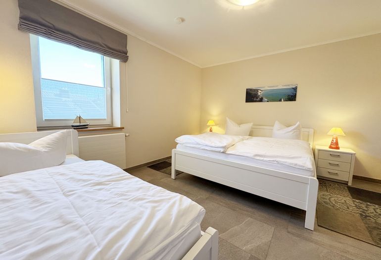 2. Schlafzimmer
