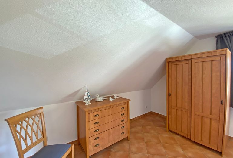 1. Schlafzimmer mit Kommode 1. Schlafzimmer mit Kommode