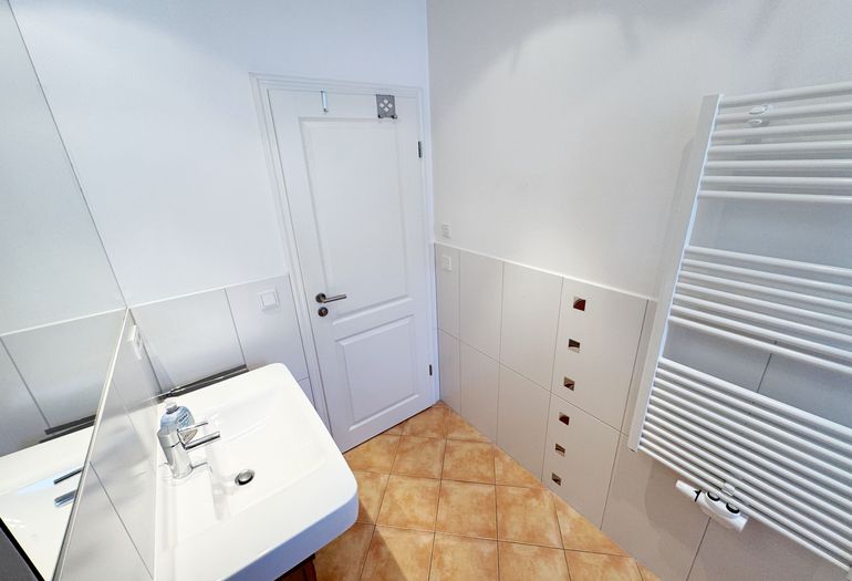 Badezimmer mit Dusche