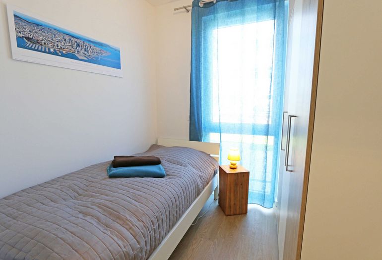 3. Schlafzimmer mit Einzelbett