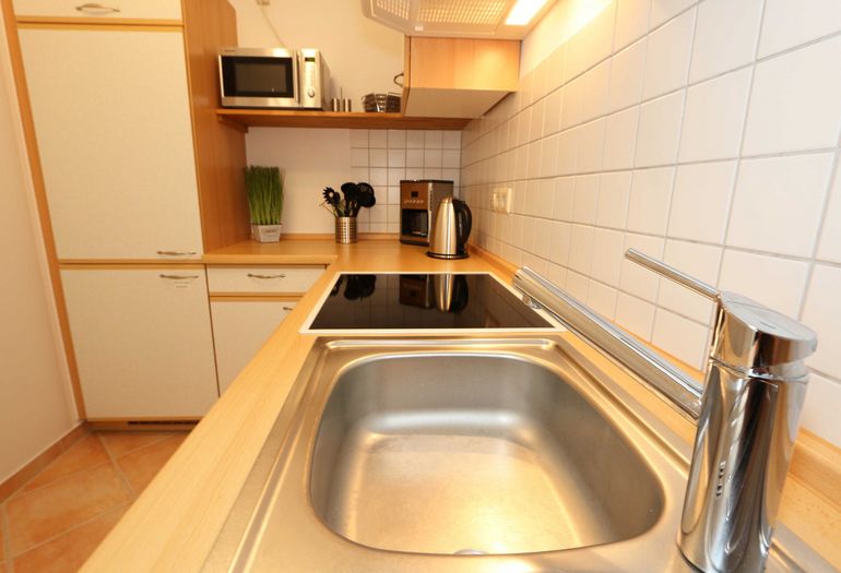 Küchenzeile mit allem was benötigt wird Küchenzeile mit allem was benötigt wird