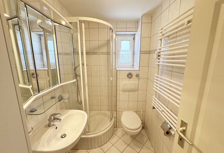 Bad mit Handtuchtrockner Bad mit Handtuchtrockner