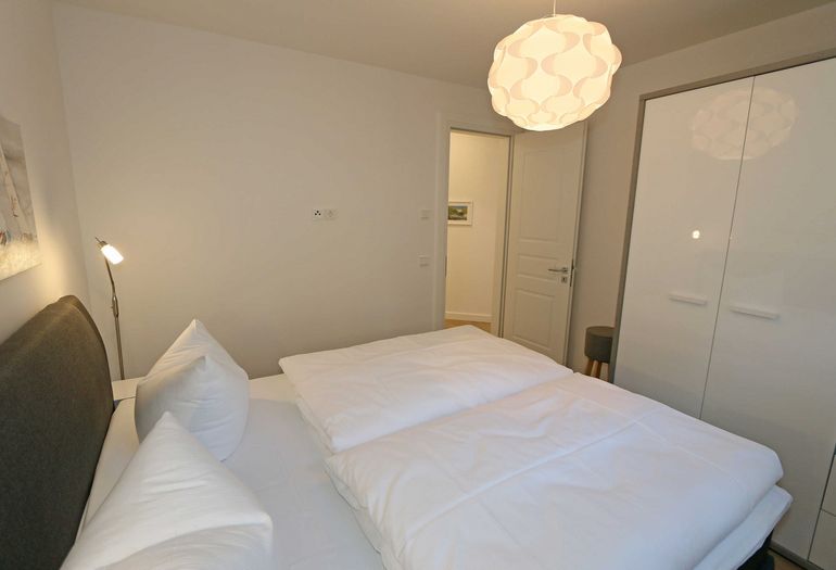 Schlafzimmer mit Doppelbett