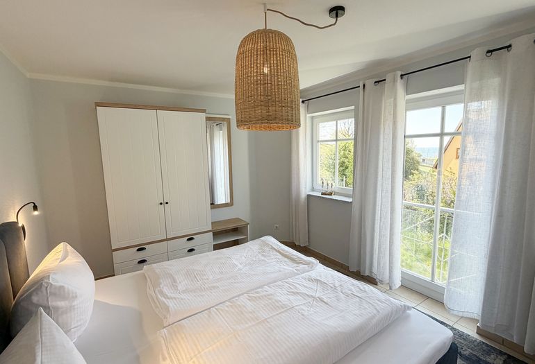 2. Schlafzimmer