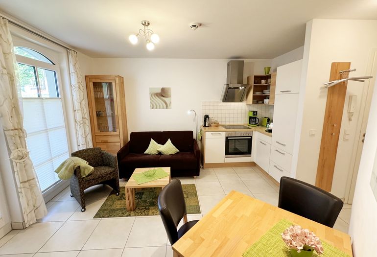 Wohnbereich mit Essplatz Wohnbereich mit Essplatz