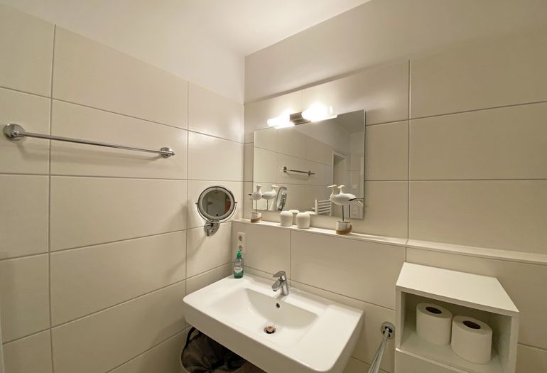 Badezimmer mit Waschbecken