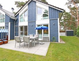 Ferienhaus Blaue Welle mit Terrasse