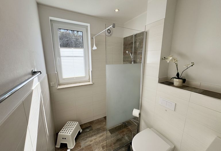 ebenerdige Dusche für einen sanften Einstieg