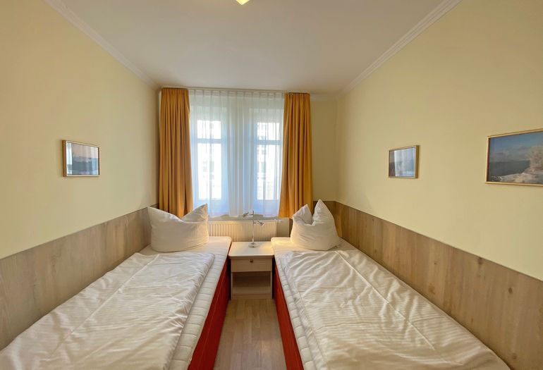 2. Schlafzimmer mit Einzelbetten 2. Schlafzimmer mit Einzelbetten