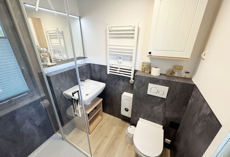 Tageslicht Badezimmer mit WC Tageslicht Badezimmer mit WC