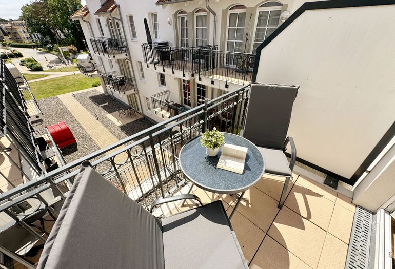 Blick nach vorne vom Balkon Blick nach vorne vom Balkon