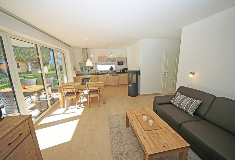 Küchenzeile im Wohn- und Essbereich Küchenzeile im Wohn- und Essbereich