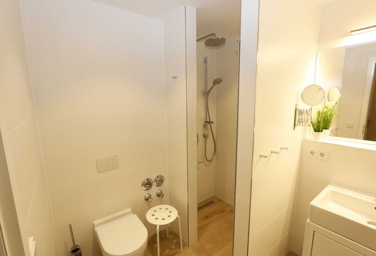 Badezimmer mit Waschbecken