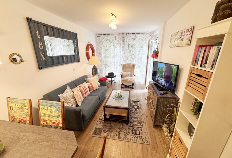 gemütlicher Wohnbereich mit Couch