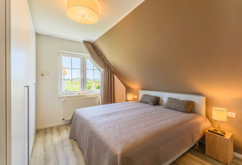 zweites Schlafzimmer mit Doppelbett