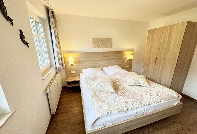 Haus-an-der-Düne-WE-05-Schlafzimmer