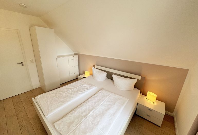 Ferienhaus Ilsebill - 3. Schlafzimmer mit Doppelbett