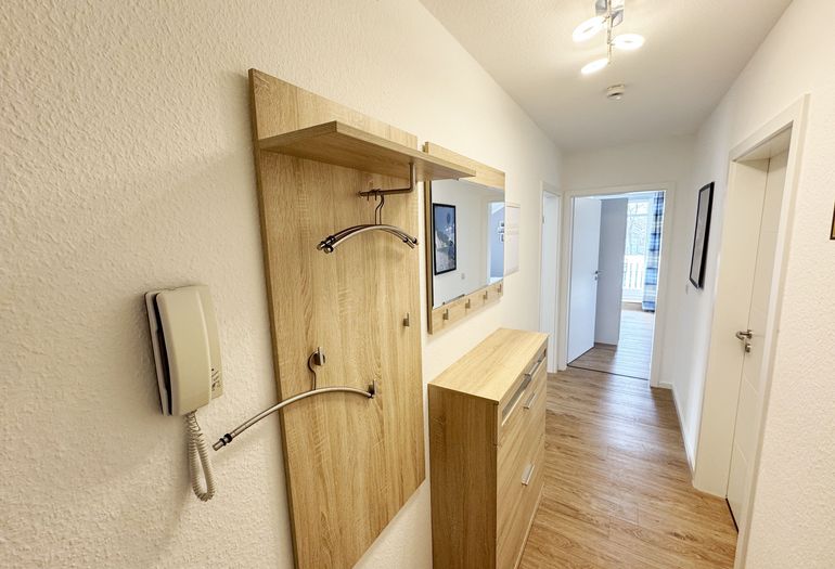 Flurbereich mit Garderobe Flurbereich mit Garderobe