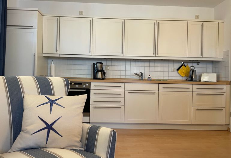 komplett ausgestattete Küchenzeile