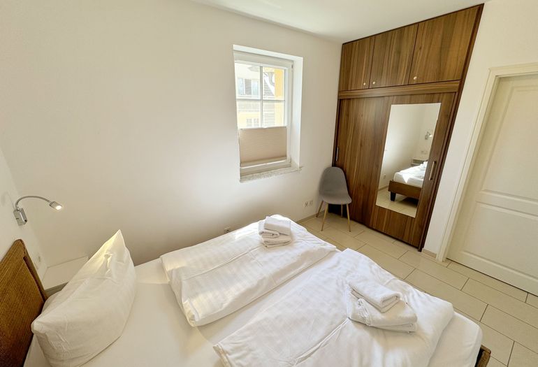 Kurparkresidenz Baabe WE 13 - Schlafzimmer mit Doppelbett