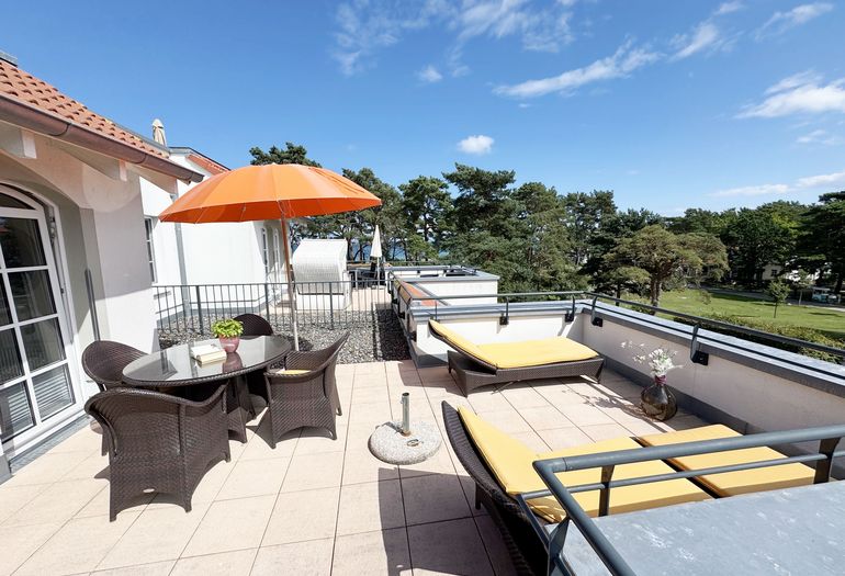 Dachterrasse Wohnung 2.12 mit Meerblick Dachterrasse Wohnung 2.12 mit Meerblick