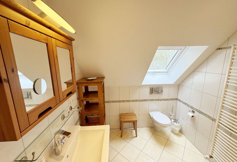 Tageslicht Bad in 1. Etage Tageslicht Bad in 1. Etage