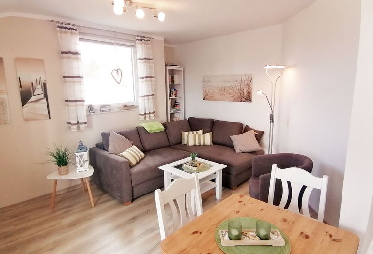 Wohnbereich mit Essplatz Wohnbereich mit Essplatz