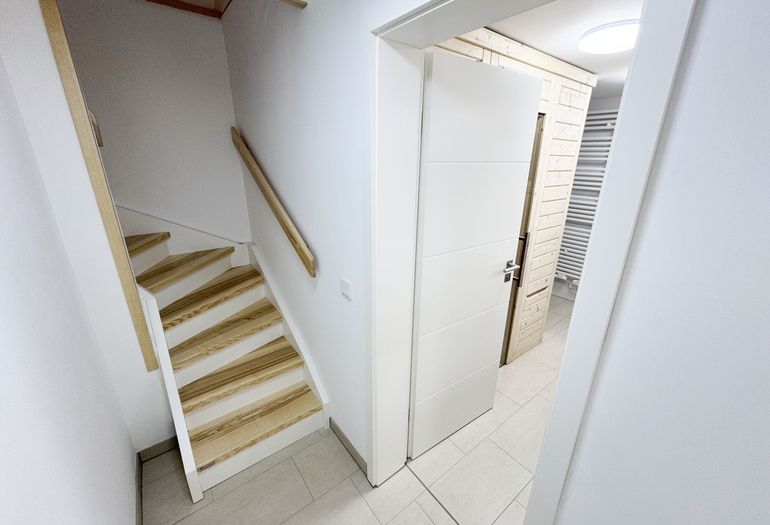 Blick ins Badezimmer im Untergeschoss