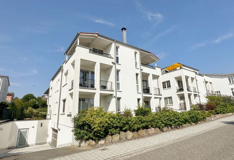 Villa Antje mit eigener Tiefgarage Villa Antje mit eigener Tiefgarage