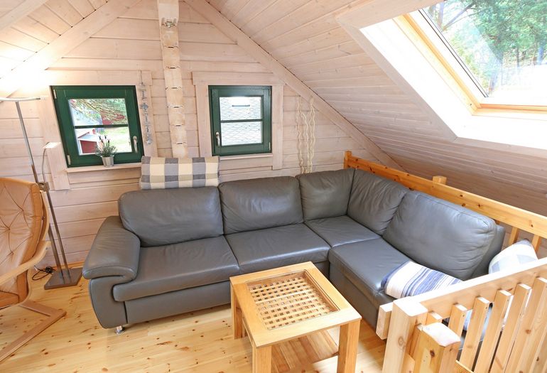 große Eckcouch in der Galerie