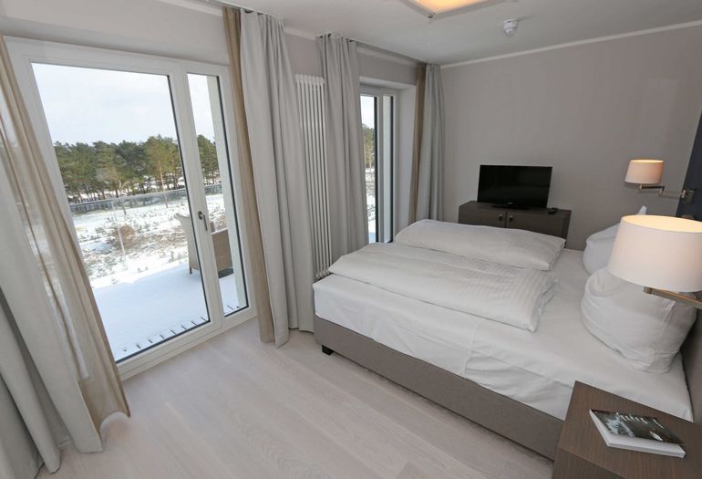 1. Schlafzimmer mit Doppelbett 1. Schlafzimmer mit Doppelbett