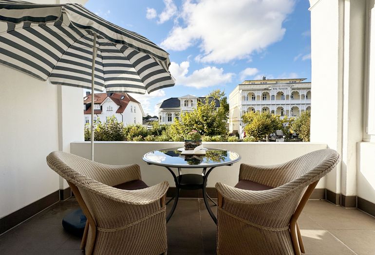 bestuhlter Balkon bestuhlter Balkon