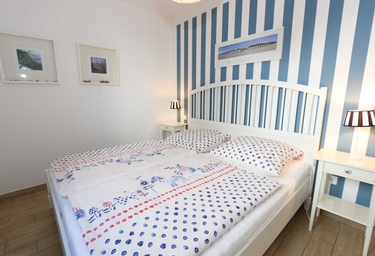1. Schlafzimmer mit Doppelbett 1. Schlafzimmer mit Doppelbett