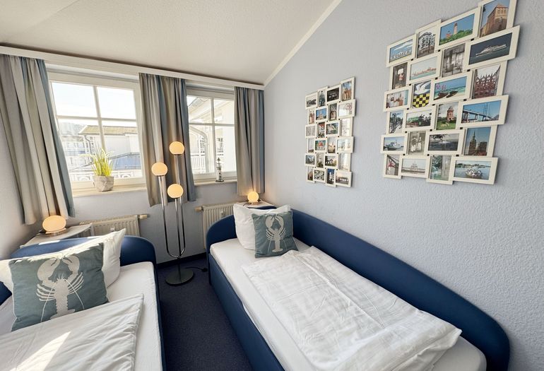 Seepark Sellin Haus Baabe - 2. Schlafzimmer mit zwei einzelnen Schlafgelegenheiten