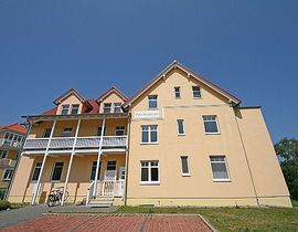 Villa Bergfrieden - Whg. 07 mit Balkon & Meerblick